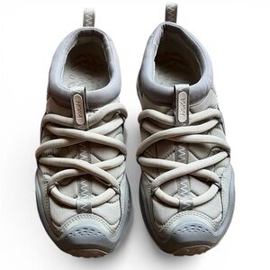 HOKA One One Gray Women’s Sneakers Slides Shoes Size 9.5